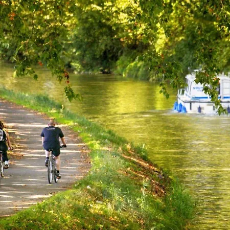 홈스테이 Canal Midi Piscine