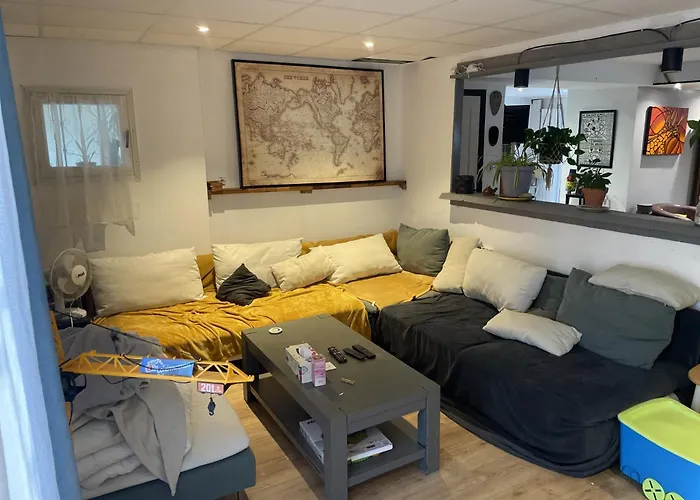 Séjour chez l'habitant Canal Midi Piscine